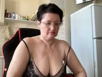 Bongacams Adult Webcams of HotMilfPussy