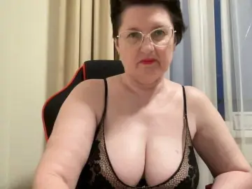 Bongacams Free Porn Cam of HotMilfPussy