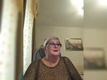 Bongacams Free Porn Cam of KarinkaSweet