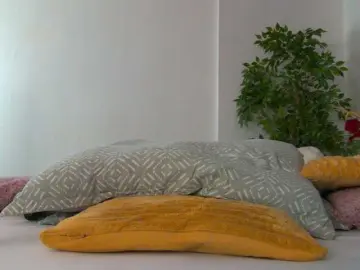 Bongacams Live Porn of Foxxxy-MILF