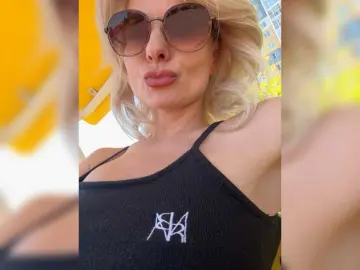 Bongacams Watch Live Sex Cams of -Molly-