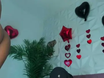 Bongacams Live Sex Cam of Hellen-Sky