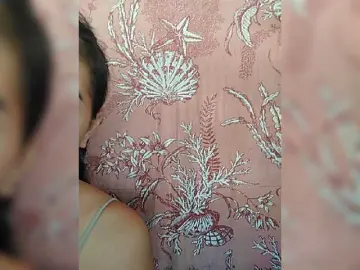 Bongacams Live Sex Cam of XXhornywetprincess99XX