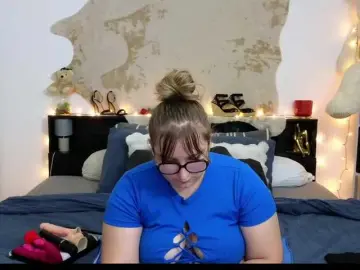 Bongacams Live Porn of ElvinnaLaFrancaise