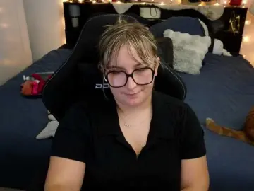 Bongacams Free Porn Cam of ElvinnaLaFrancaise