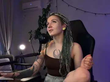 Bongacams Watch Live Sex Cams of bySOVA