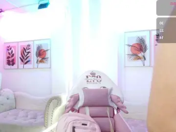 Bongacams Nude Webcam of Ema-louisx