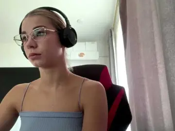Bongacams Best live sex cam show of TracieSebron