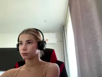 Bongacams Best live sex cam show of TracieSebron
