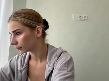 Bongacams Watch Live Sex Cams of TracieSebron