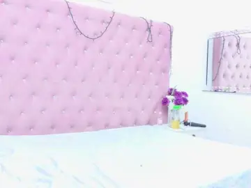 Bongacams Free Porn Cam of MeganAndSoldierboy1