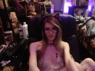Bongacams Watch Live Sex Cams of pussyxpaladin