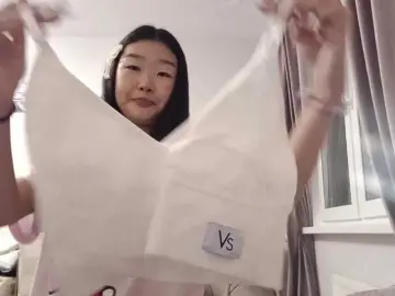 Bongacams Live Porn of FloraKim
