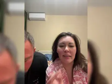 Bongacams Nude Webcam of GloryHoleW