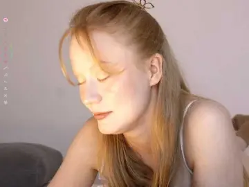 Bongacams Sex Chat of CuteShine