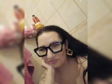 Bongacams Watch Live Sex Cams of Sofa999