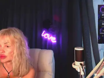 Bongacams Watch Live Sex Cams of Margo77-1