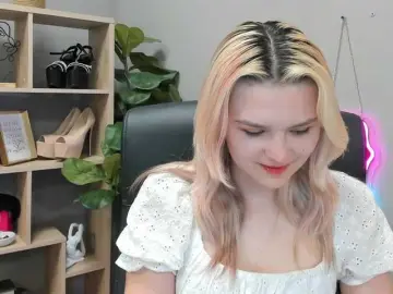 Bongacams Free Porn Cam of SweetLilyxo