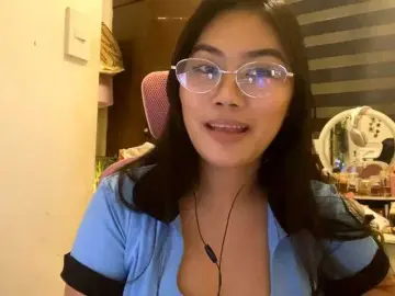 Bongacams Best Webcam of LesliDine