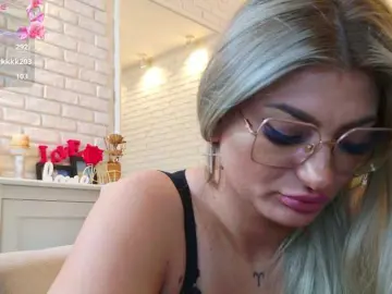 Bongacams Best live sex cam show of blondeceline