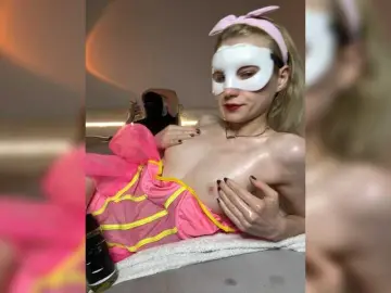 Bongacams Live Porn of MaskedBabesVIP