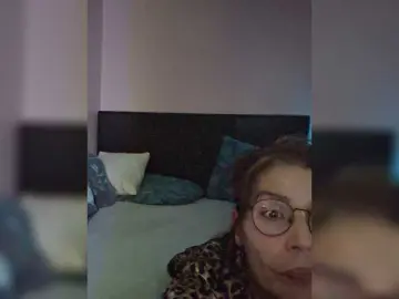 Bongacams Live Sex Cam of ElaGeo