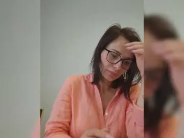 Bongacams Free Porn Cam of SophieMary