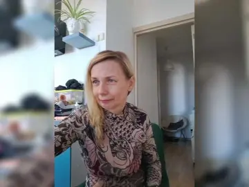 Bongacams Live Sex Cam of ShiningMILF
