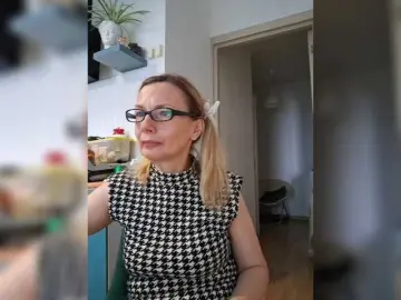 Bongacams Adult Video Chat of ShiningMILF