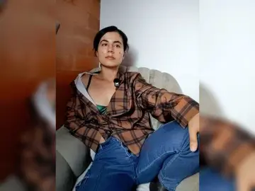 Bongacams Watch Live Sex Cams of katiae