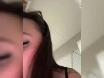 Bongacams Live Sex Cam of -Hennessy-