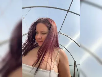 Bongacams Watch Live Sex Cams of Kiki-03