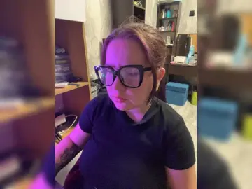 Bongacams Watch Live Sex Cams of Kiki-03