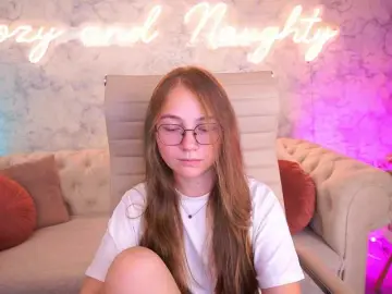 Bongacams Live Sex Cam of ArrinaWairr
