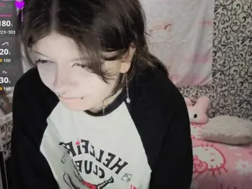 Bongacams Sex Chat of FrirenLovv