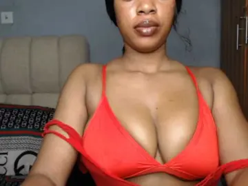 Bongacams Live Porn of Shallie-choco