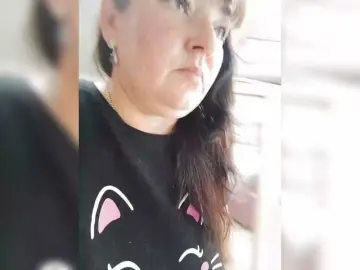 Bongacams Free Porn Cam of KindaKinda