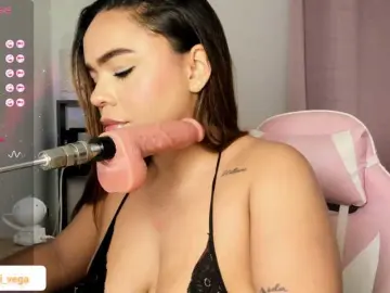 Bongacams Watch Live Sex Cams of MissVega-01
