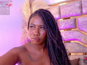 Bongacams Free Porn Cam of rossiecameron
