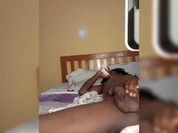 Bongacams Live Sex Cam of COUGAR-AND-CUB