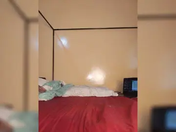 Bongacams Live Sex Cam of COUGAR-AND-CUB