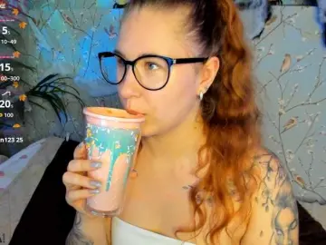 Bongacams Private Sex Chat of Elsiee-Cuttiess