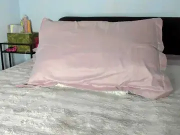 Bongacams Live Porn of MiaPleasuree
