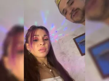 Bongacams Free Porn Cam of VIP17CoupleDream