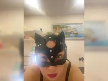 Bongacams Free Porn Cam of Queen-love