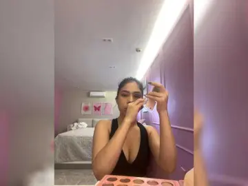 Bongacams Free Porn Cam of LeiaStone