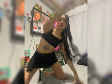 Bongacams Live Sex Cam of Pocahot-ass