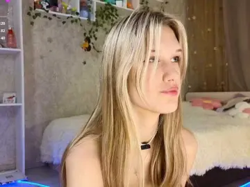 Bongacams Watch Live Sex Cams of AnnyiBlue