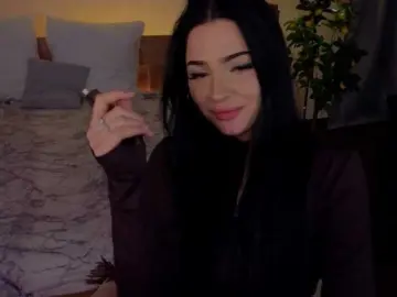 Bongacams Free Porn Cam of LisaAndDenis