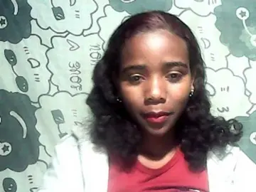 Bongacams Free Porn Cam of LandiQueen12